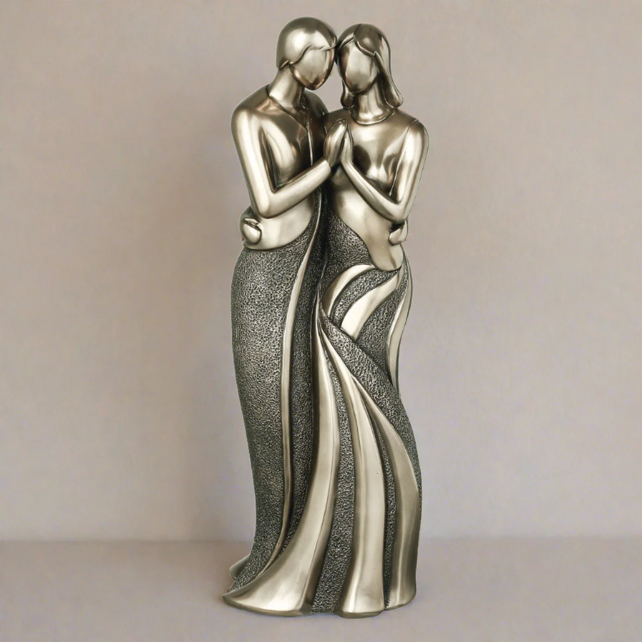 11" Forever Love Statue - Image 2