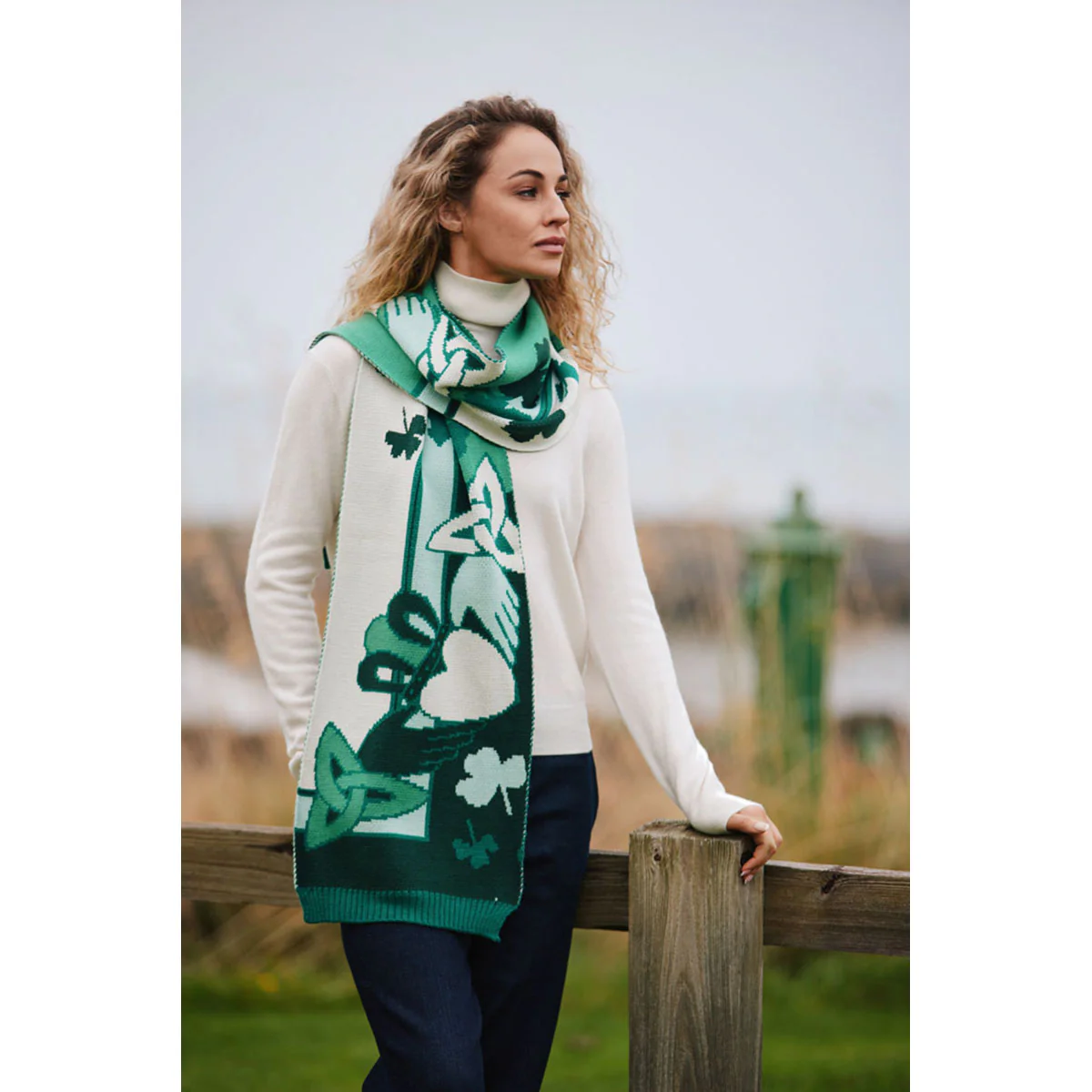 Claddagh Green and Cream Knit Scarf - Image 3