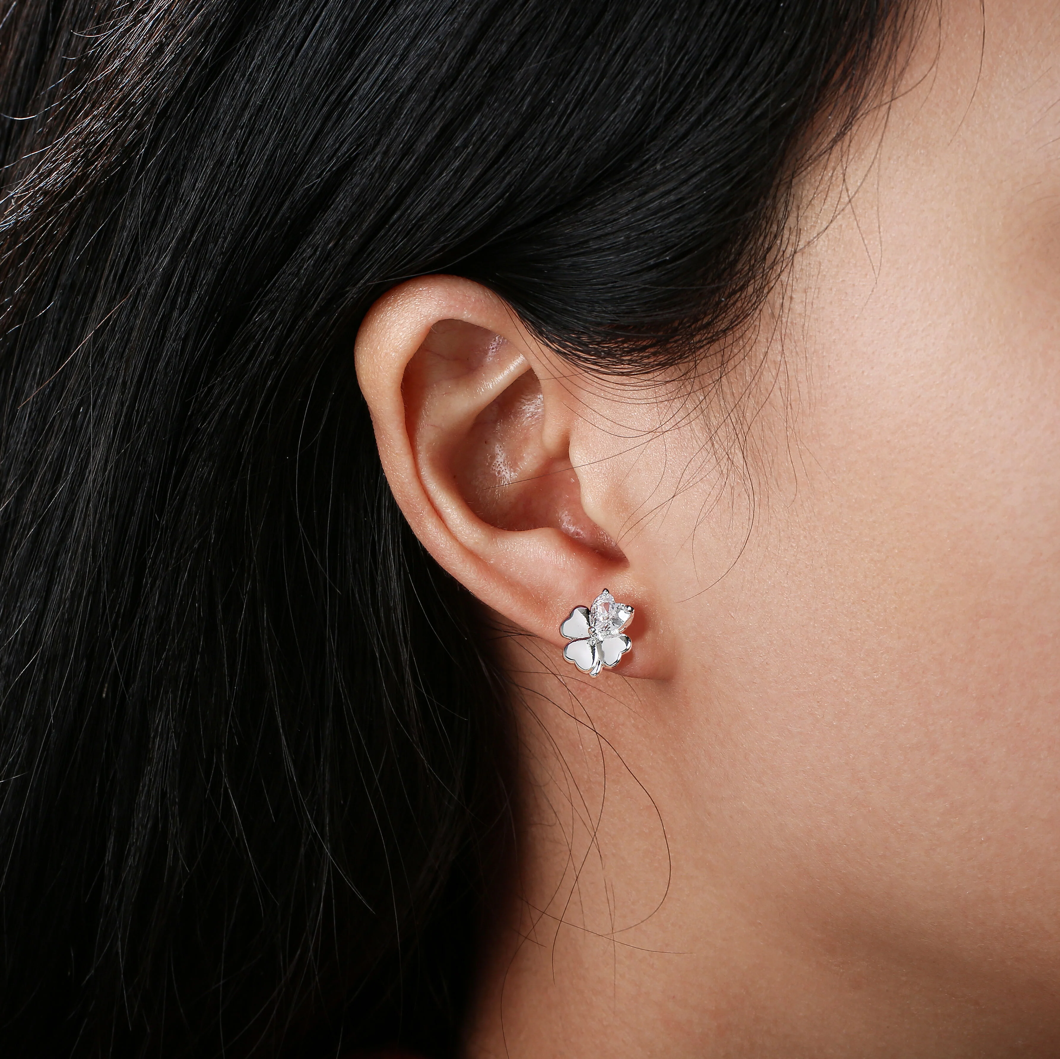 Grá Collection Silver Plated 1 Clear Cubic Zirconia Stones Clover Earrings - Image 2