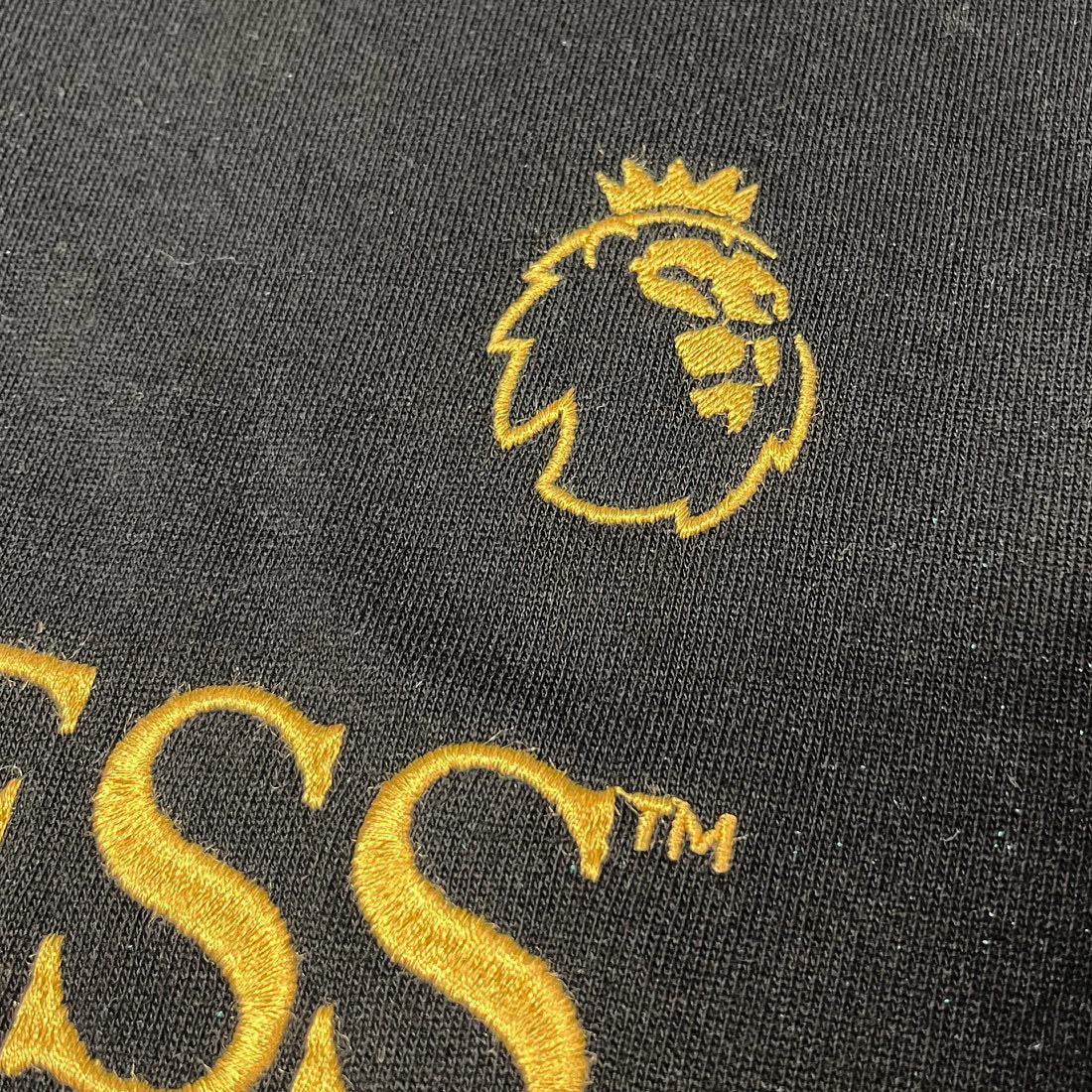 Guinness Black and Gold Premier League 1/4 Zip Top - Image 6