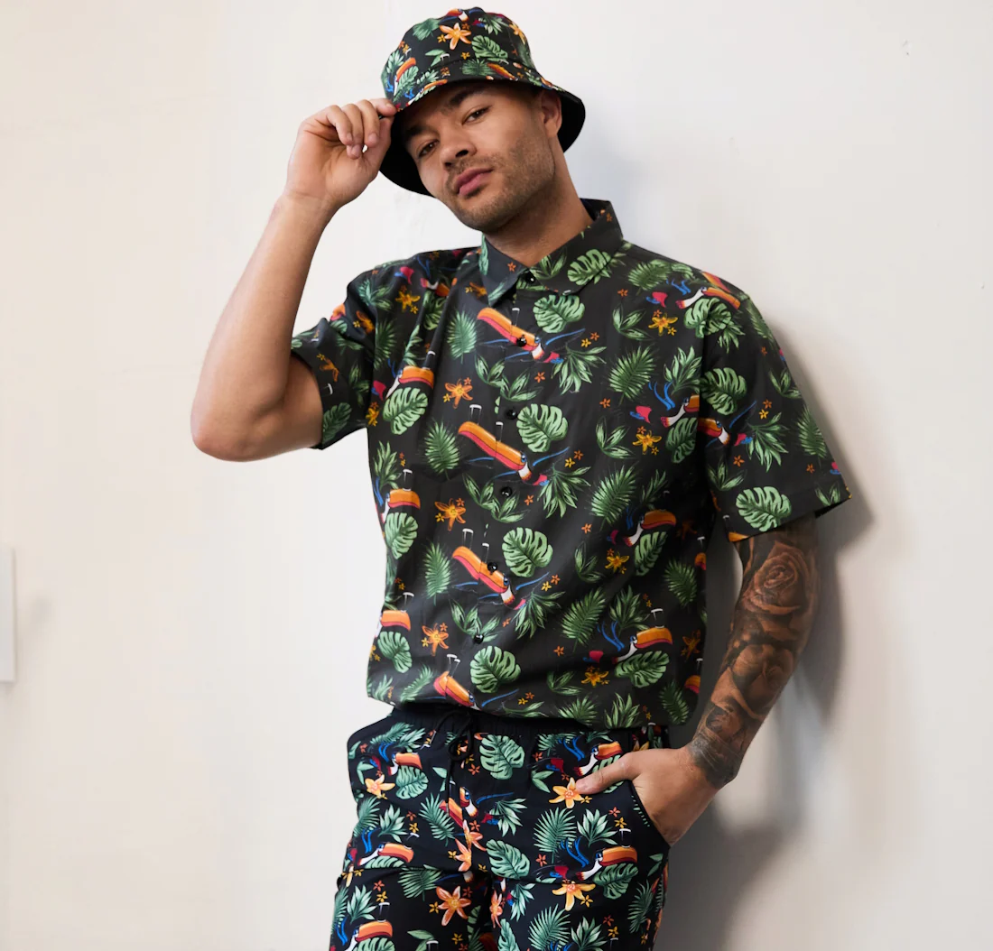 Guinness Toucan Hawaiian Print Bucket Hat - Image 4