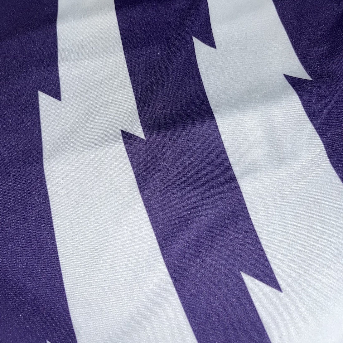 Guinness White and Purple Premier League Football Top - Image 5
