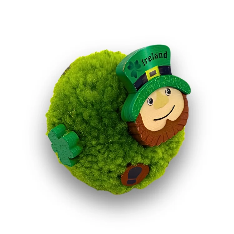 Handmade Wooden Leprechaun Magnet - Image 2