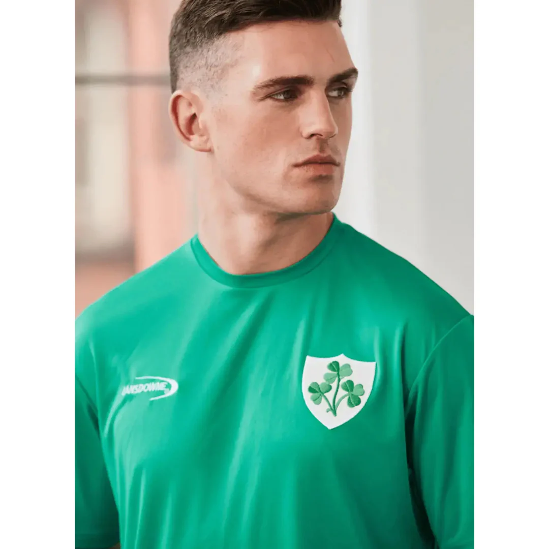 Lansdowne Men's Ireland Green Shamrock Crest Performance Top - Image 4