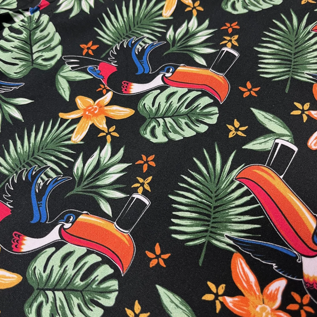 Men's Guinness Toucan Hawaiian Print Shirt - Image 5