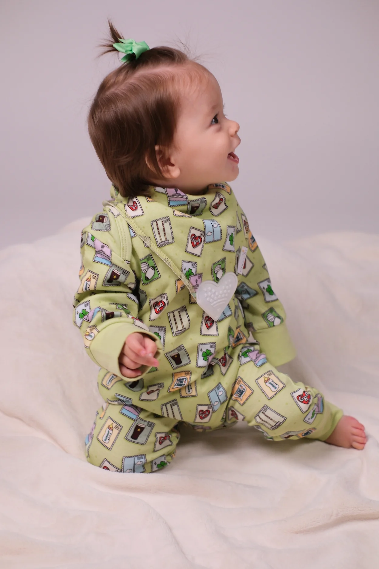 Postcards from Ireland Teething Bib - Image 3
