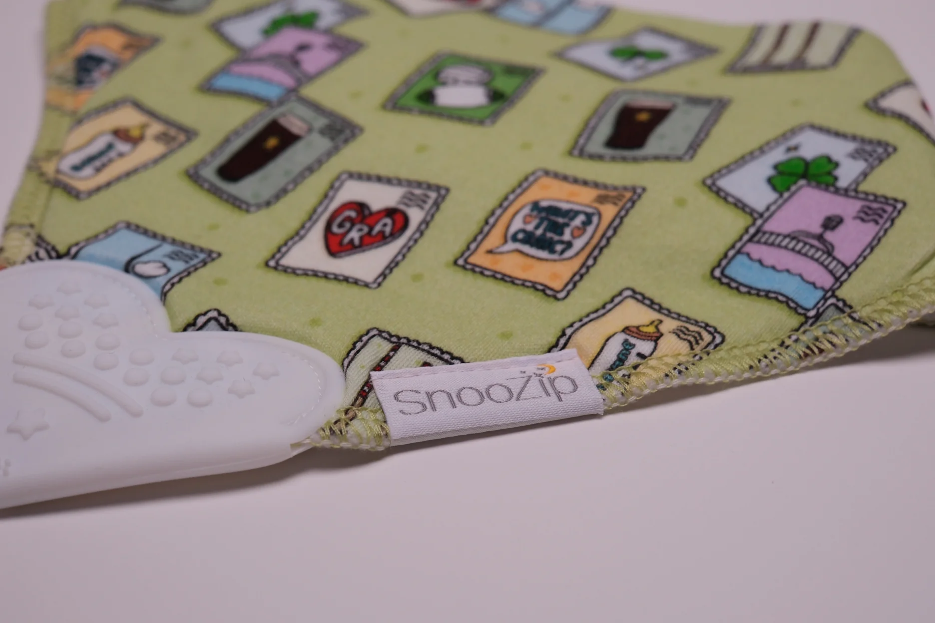 Postcards from Ireland Teething Bib - Image 4