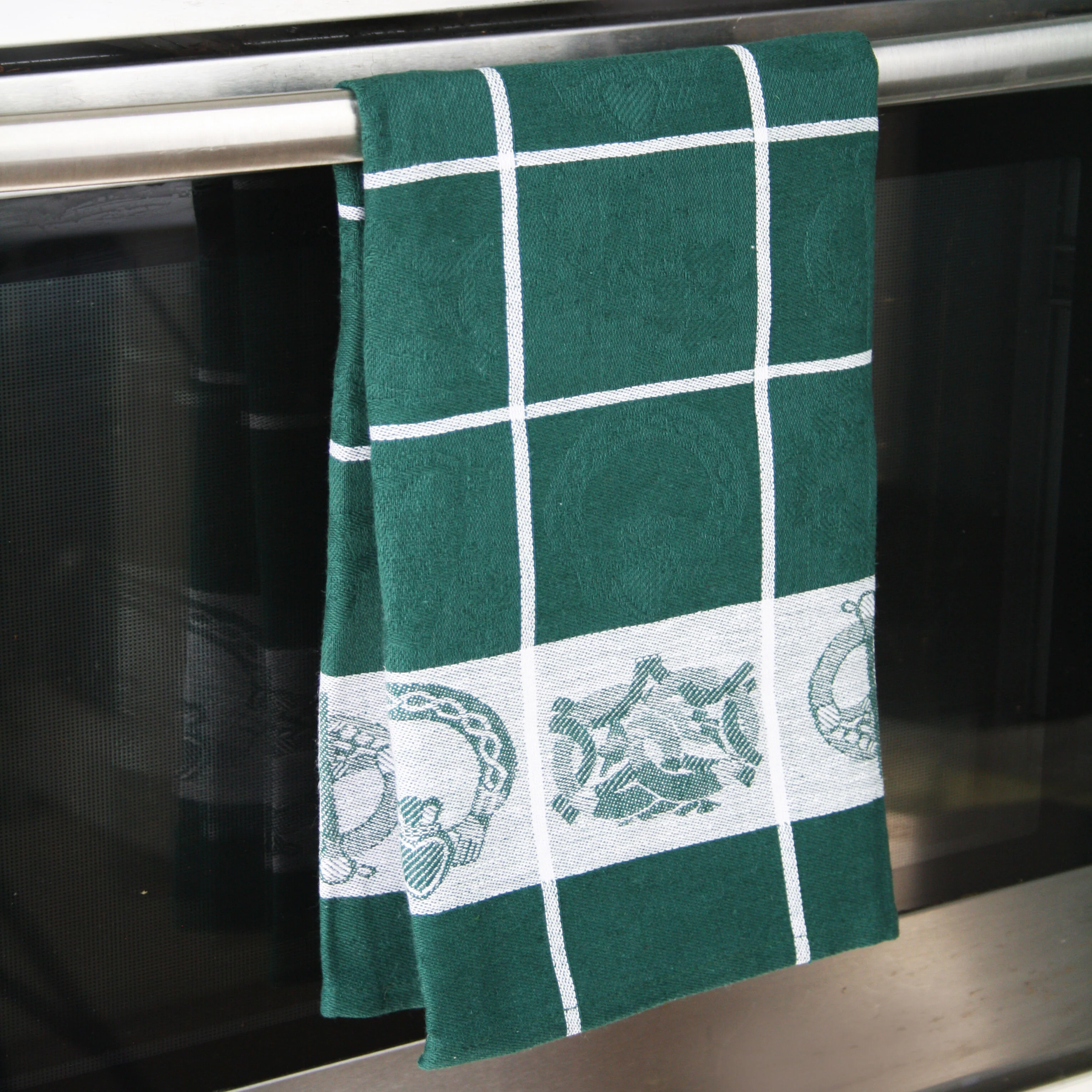 Treasures Of Ireland Embroidered Green Waffle Tea Towel (2 Pack) - Image 4