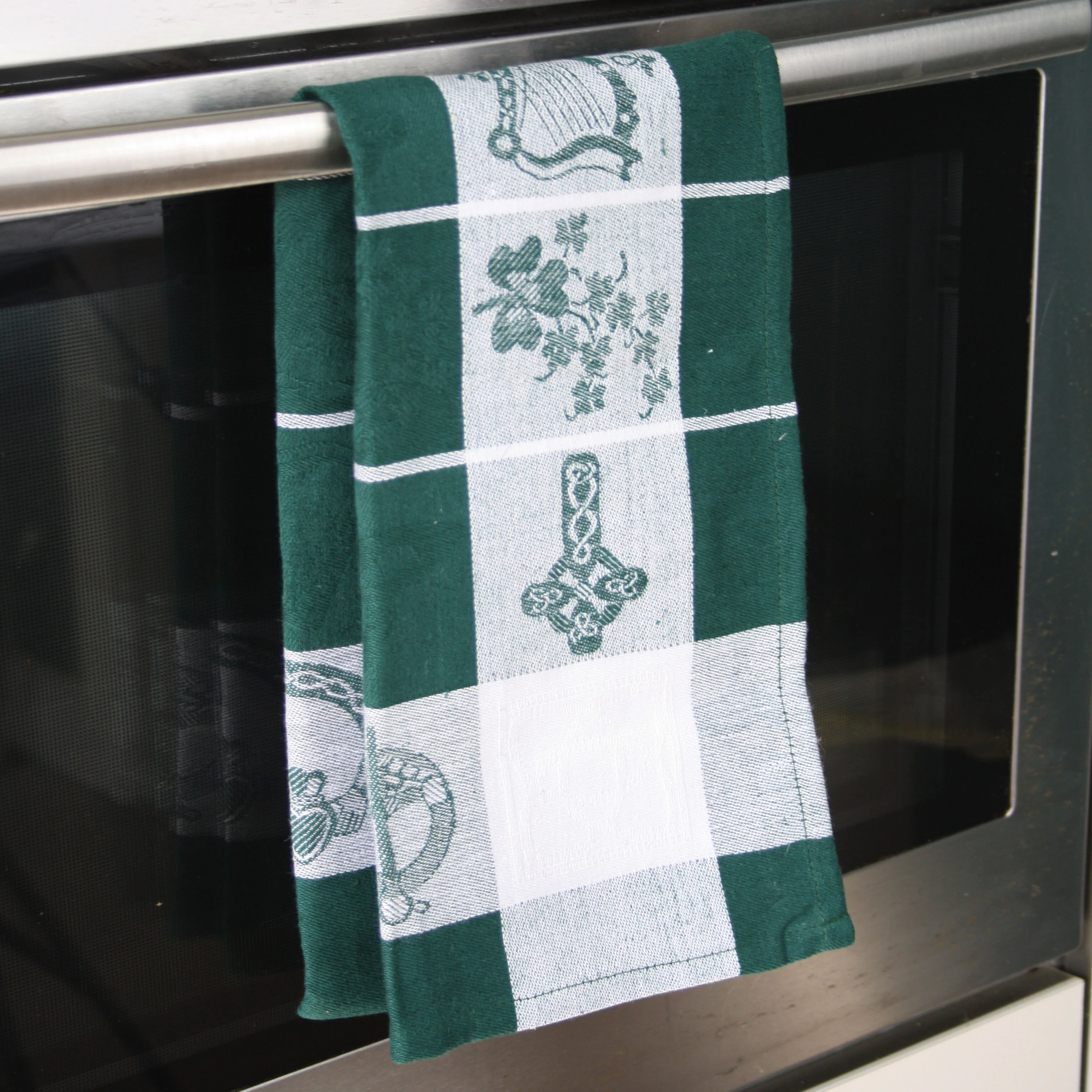 Treasures Of Ireland Embroidered Green Waffle Tea Towel (2 Pack) - Image 5
