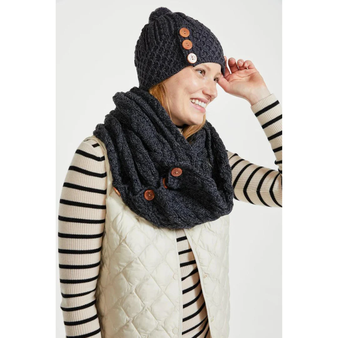 Women's Aran Bauble Grey Hat - Image 4