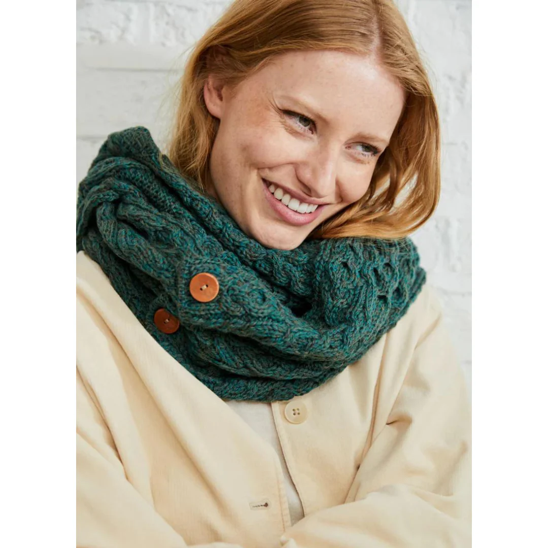 Women's Buttoned Aran Connemara Green Snood Scarf - Image 3