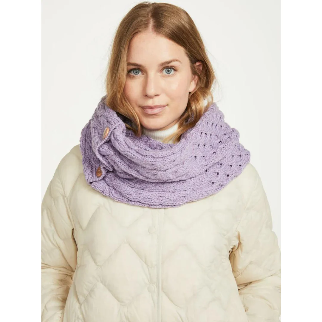 Women's Buttoned Aran Lilac Snood Scarf - Image 6