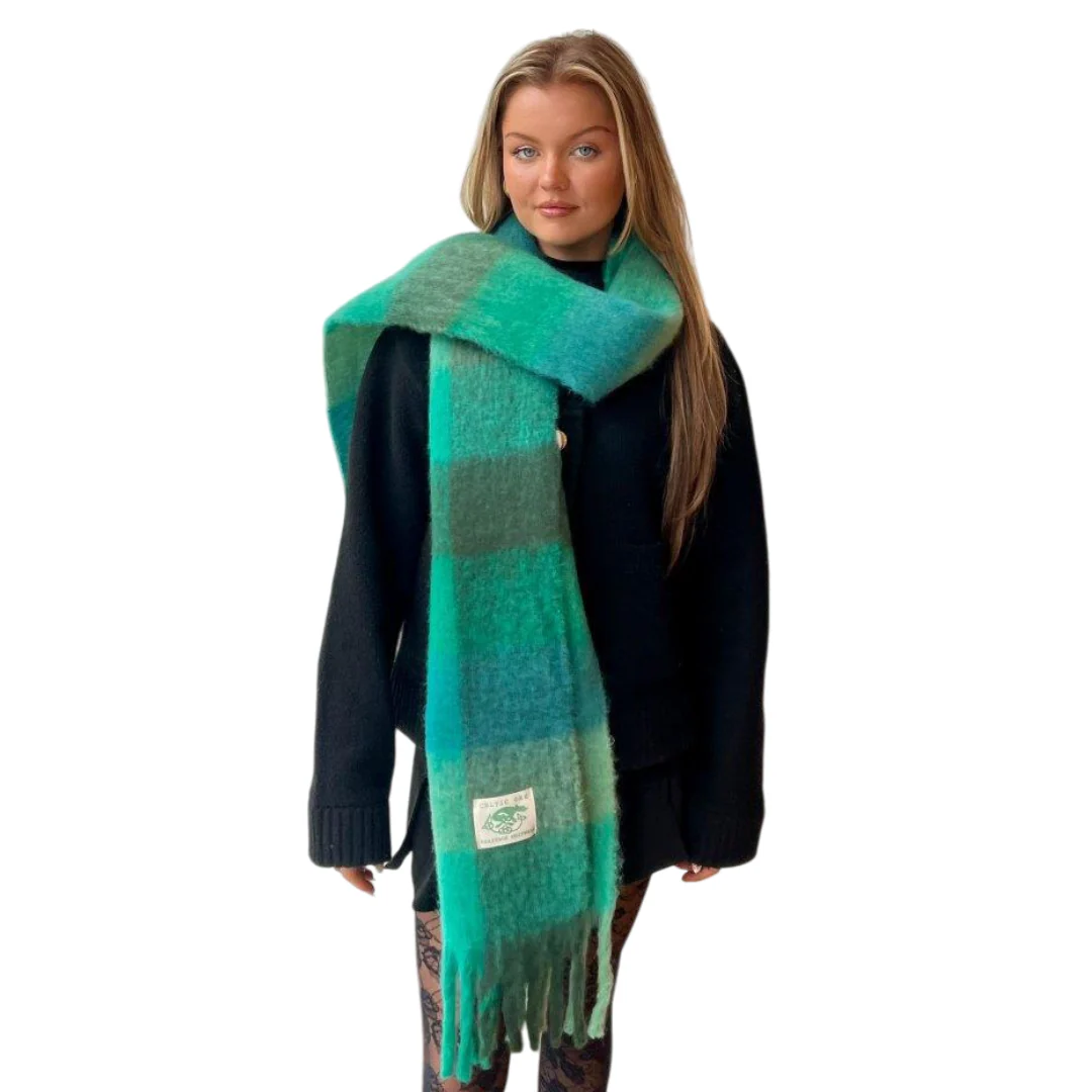 Women's Checkered Teal Chunky Scarf